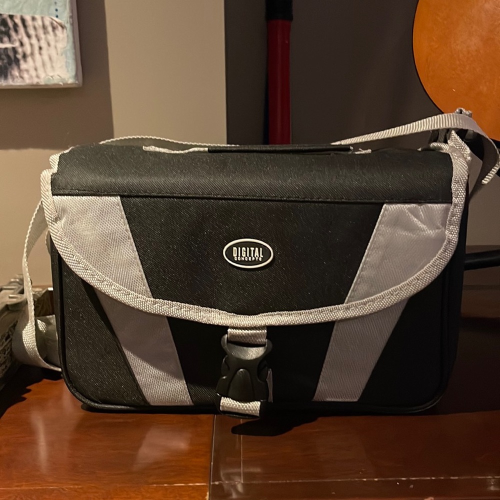NWOT Digital Concepts Camera Bag